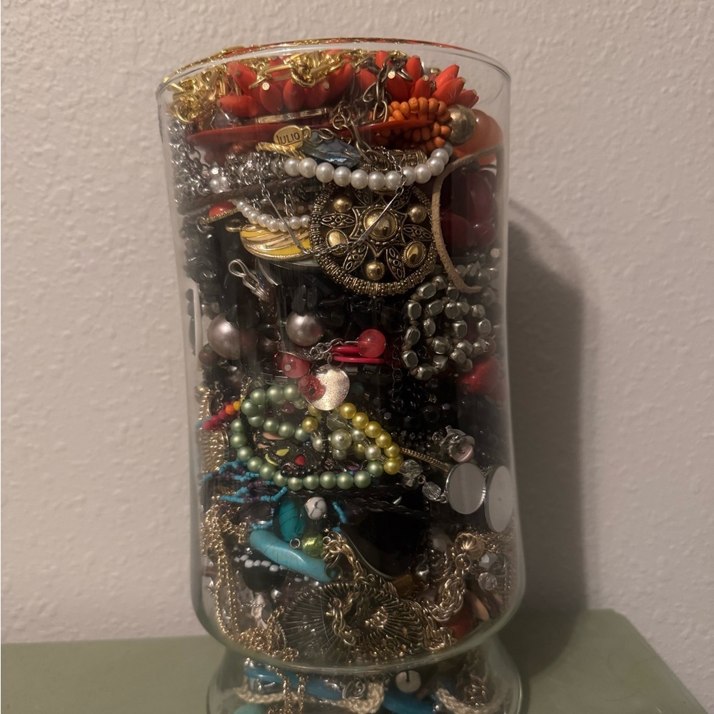 Giant mystery jewelry jar